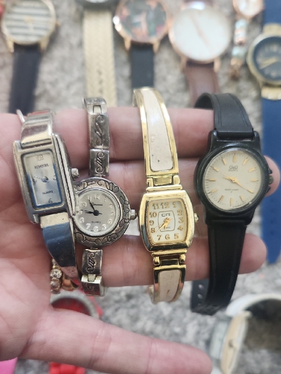 Assorted Women\'s Fashion Watches - Multi-Color Strap Collection main image 9